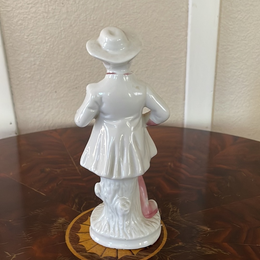 Sculpture - Picture 4 of 4